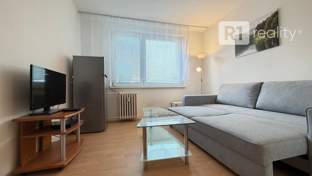 Na prenájom kompletne zariadená garsónka, 20 m2, Teplická ul. Piešťany