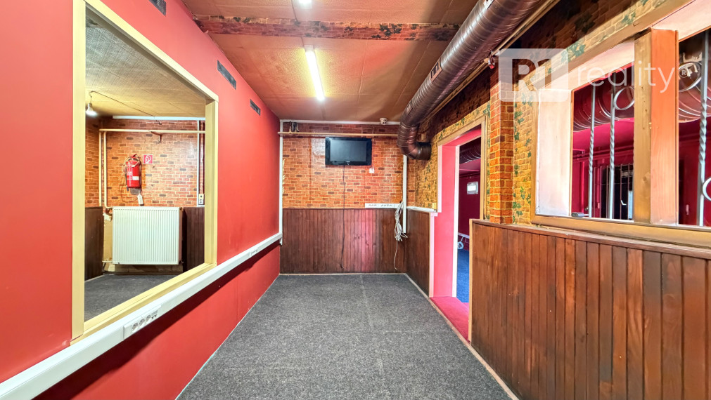 Obchodný priestor pre služby 120 m2, Piešťany, sídlisko Adam Trajan