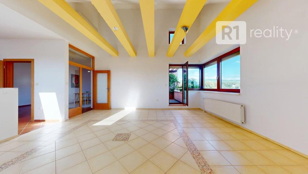 Jedinečný 4 izbový byt STROMOVÁ /167 m2/ Piešťany