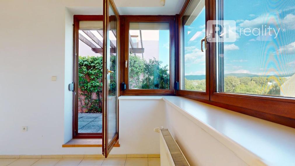 Jedinečný 4 izbový byt STROMOVÁ /167 m2/ Piešťany