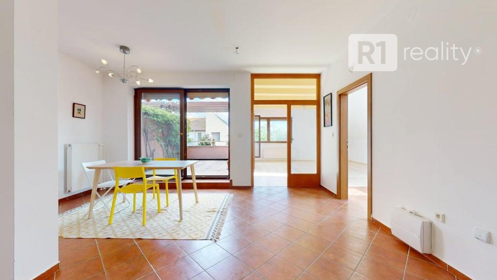 Jedinečný 4 izbový byt STROMOVÁ /167 m2/ Piešťany