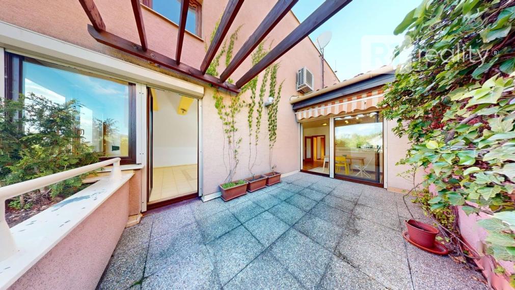 Jedinečný 4 izbový byt STROMOVÁ /167 m2/ Piešťany