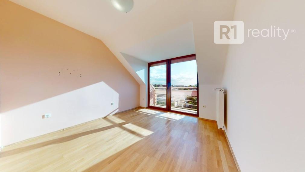 Jedinečný 4 izbový byt STROMOVÁ /167 m2/ Piešťany