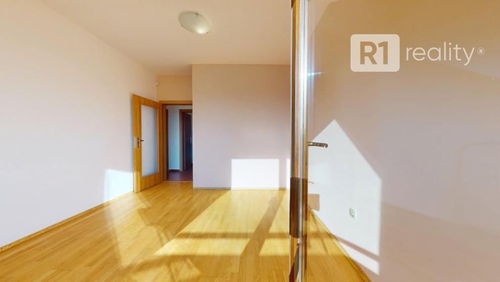 Jedinečný 4 izbový byt STROMOVÁ /167 m2/ Piešťany