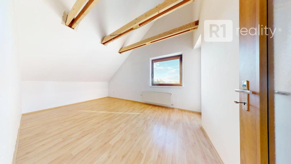 Jedinečný 4 izbový byt STROMOVÁ /167 m2/ Piešťany