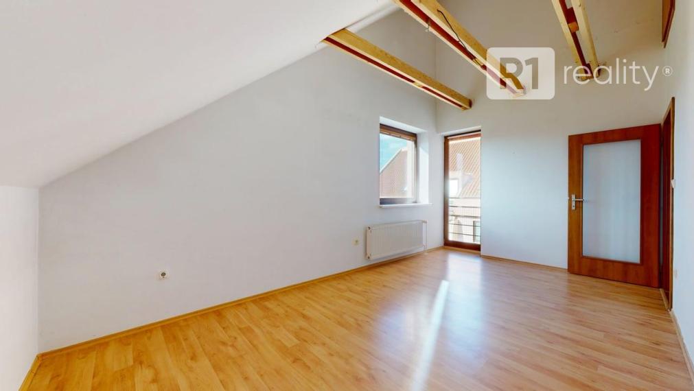 Jedinečný 4 izbový byt STROMOVÁ /167 m2/ Piešťany