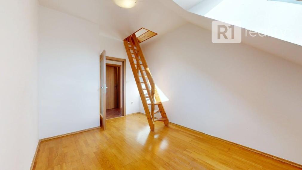 Jedinečný 4 izbový byt STROMOVÁ /167 m2/ Piešťany