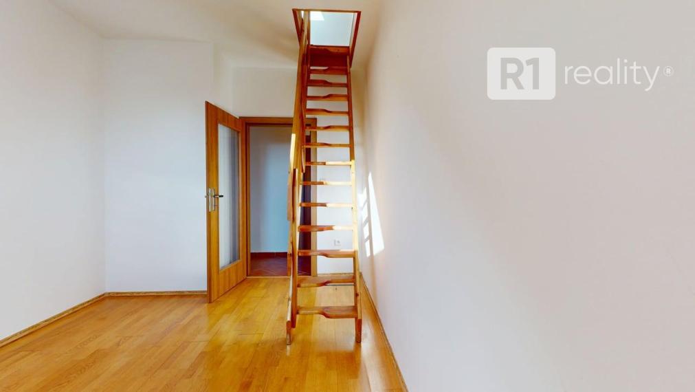 Jedinečný 4 izbový byt STROMOVÁ /167 m2/ Piešťany