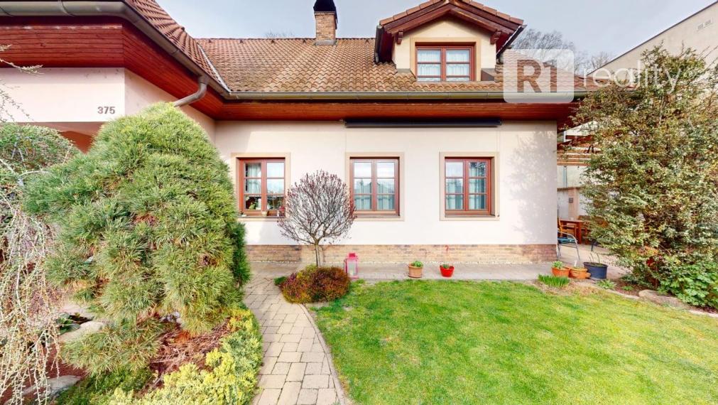 Pekný 6 izbový rodinný dom / Ratnovce pri Piešťanoch
