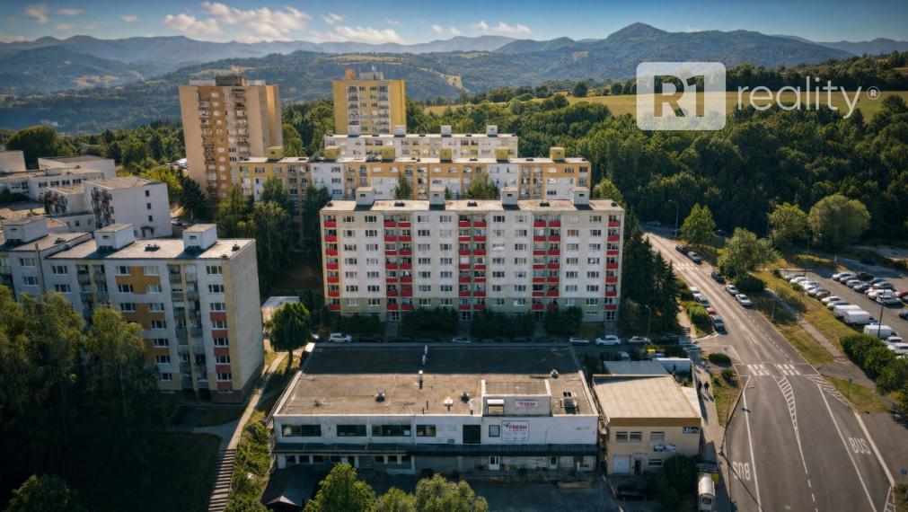 Zariadený 3 izb. byt "LEN SA NASŤAHOVAŤ" / Sásová - Banská Bystrica