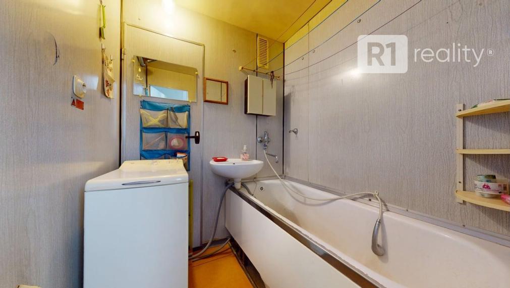 NA PREDAJ 3 izb. byt /balkón/ Vrbové