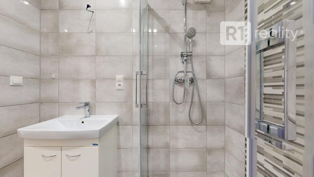 Rodinný 3 izbový byt, GAŠTANOVÁ / Hlohovec