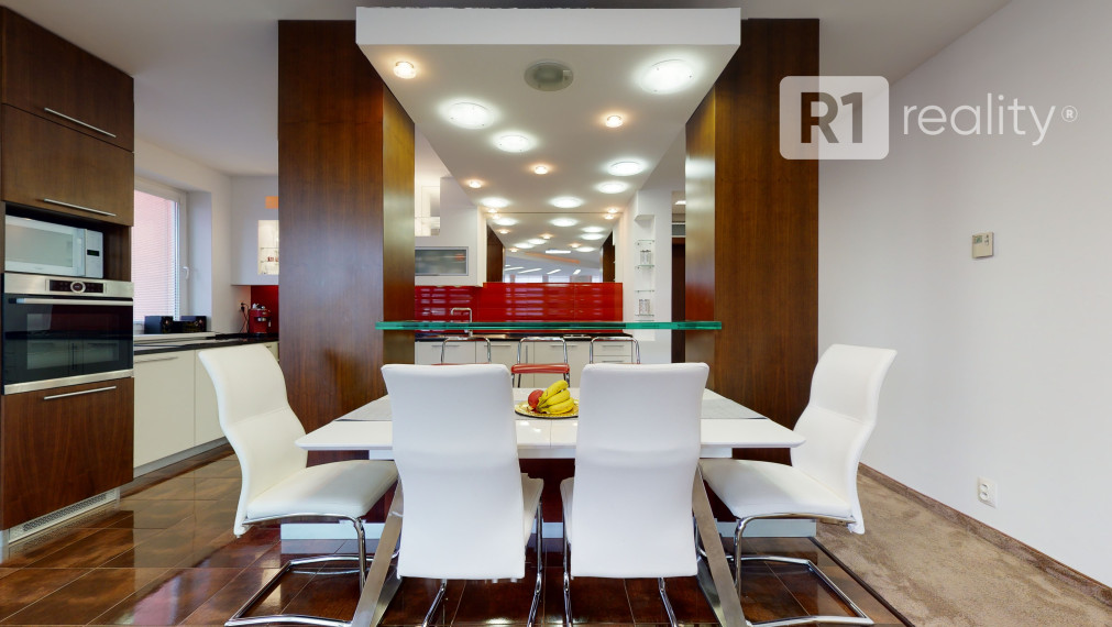 Lukratívny, zariadený 3 izb. byt "CENTRO LIVING" / Piešťany
