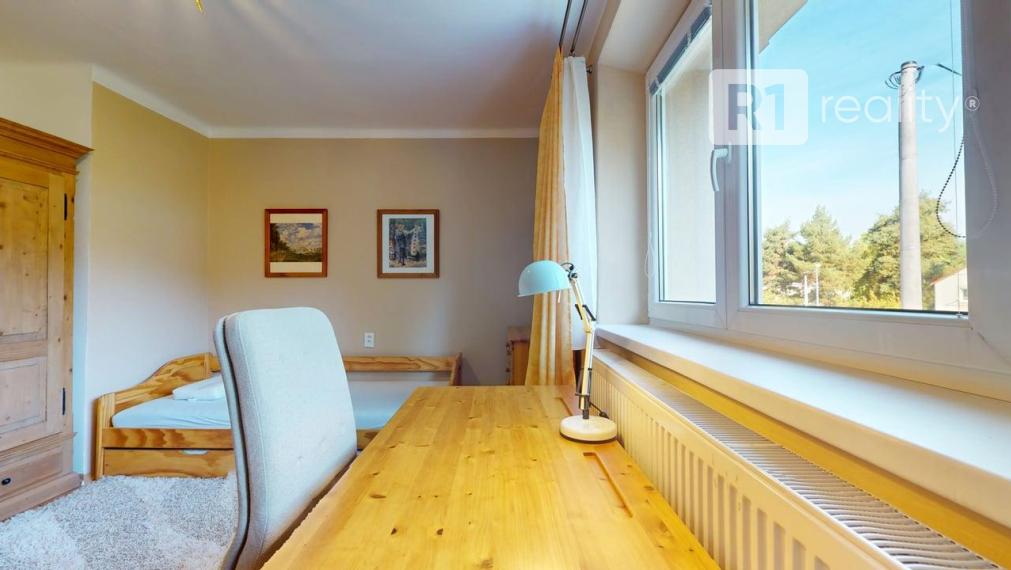 Zariadený 3 izb. byt "LEN SA NASŤAHOVAŤ" / Gorkého - Banská Bystrica