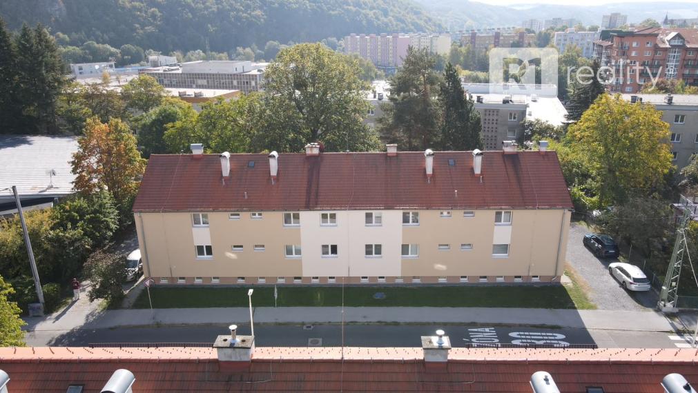 Kompletne zariadený 3 izb. byt s vlastným kúrením v zelenom centre mesta Banská Bystrica