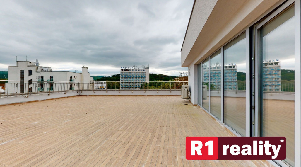 REZERVOVANÉ    Nový 3 izb. apartmán GALLERYč.61 /Najväčšia terasa v CENTRE PN, až 160 m2/ Piešťany