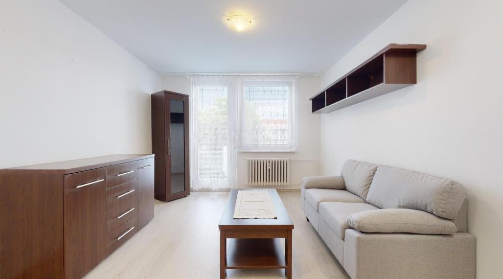 Príjemný 2 izb. byt TEPLICKÁ po kompletnej rekonštrukcii, výťah, balkón / Piešťany