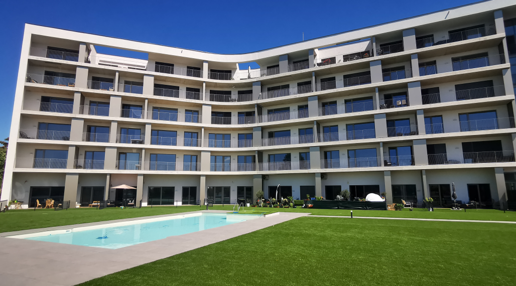 Na prenájom 2 izbový byt 45 m2 + terasa 15 m2 + 30 m2 predzáhradka / BlueWave Piešťany Banka