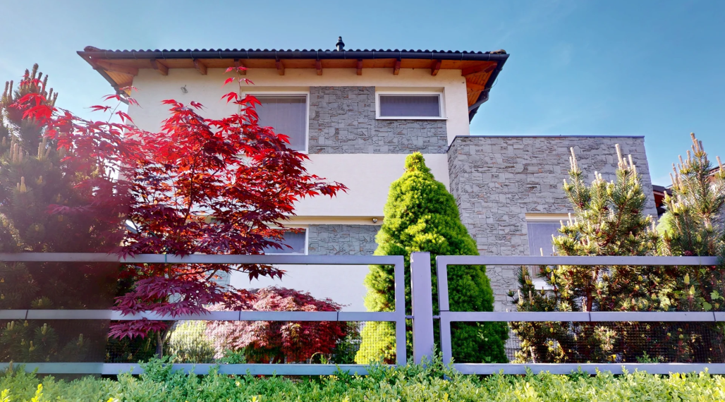 „Ticho, komfort a štýl – bývanie, ktoré má dušu.“ / Rodinný dom Lodenica Piešťany