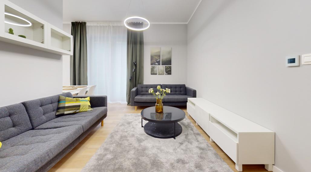 Jedinečný 3 izbový byt 64 m2+ 8 m2 balkóny + parking, Piešťany-centrum