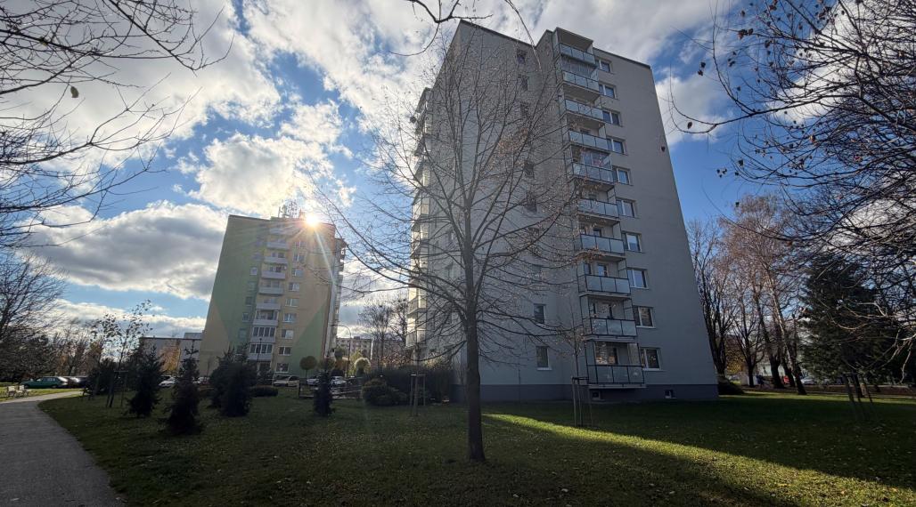 Pekný 3 izbový byt, 75 m2, výťah, balkón, Piešťany pri OD PRIOR