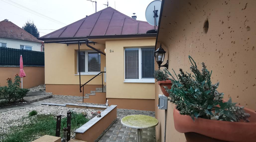 Rodinný dom 2+K / Banka pri Piešťanoch