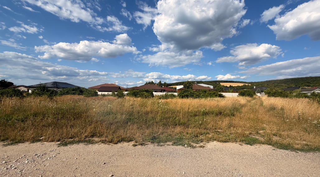Zaujímavý pozemok o veľkosti 662 m2 / Sokolovce