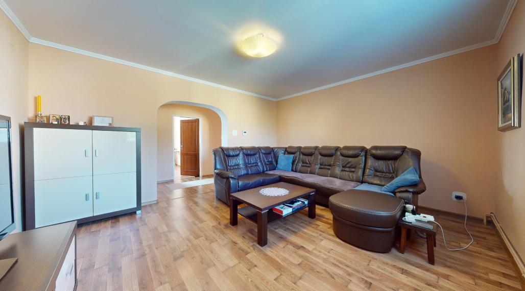 Zaujímavý 5 izb. rodinný dom vo výbornom technickom stave / HURBANOVA / Piešťany