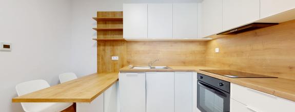 Jedinečný 2 izbový byt 53,2 m2+ 11 m2 terasa + parking, Piešťany-centrum