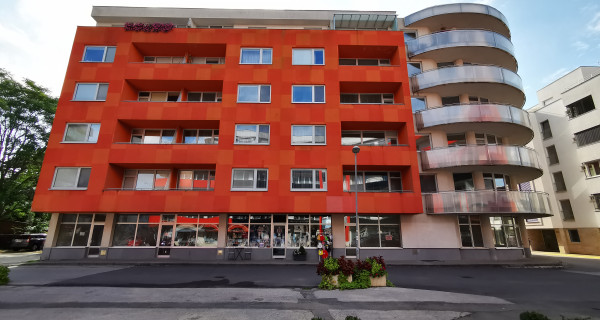 Luxusný, zariadený 3 izb. byt /PARKING, CENTRUM/ Piešťany