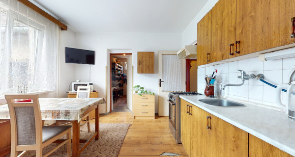 Rodinný dom s veľkým pozemkom 1779 m2 / Vaďovce pri Starej Turej