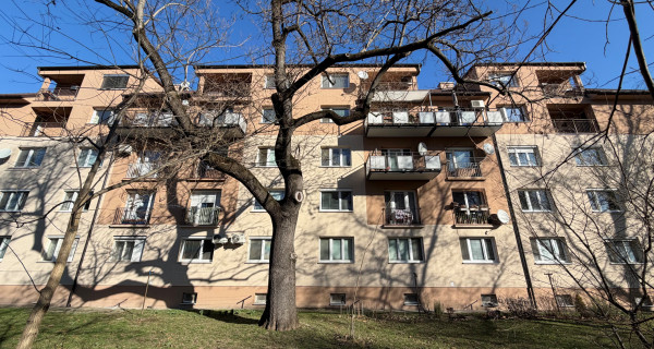 Perfektný, zariadený 2 izb. byt, priamo v centre mesta Piešťany