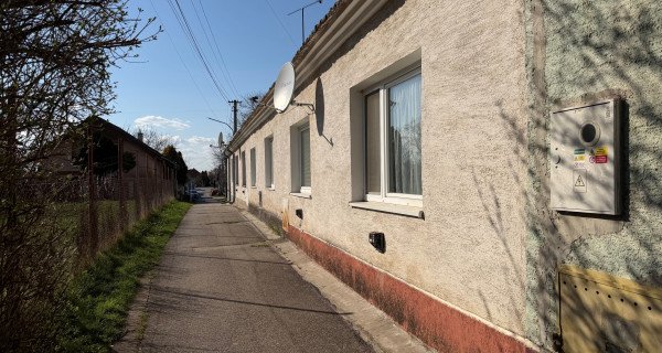 Menší rodinný domček, 64 m2, k.ú. Horné Dubovany, okres Piešťany