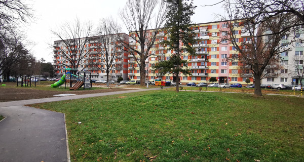 Na prenájom kompletne zariadená garsónka, 20 m2, Teplická ul. Piešťany