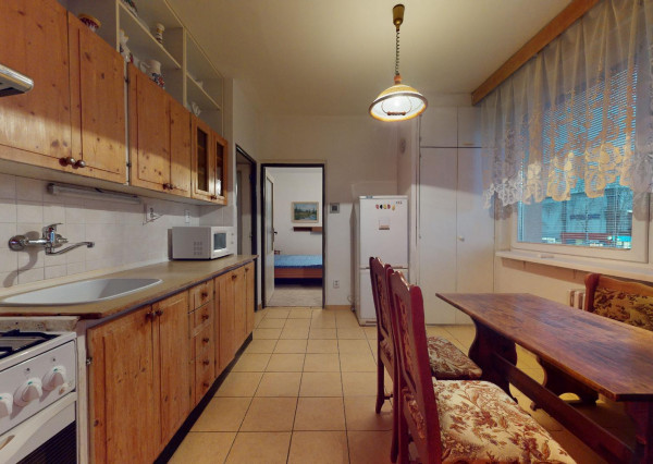 PRENAJATÉ 3 izb. byt / výťah, balkón/ Piešťany-Andreja Hlinku