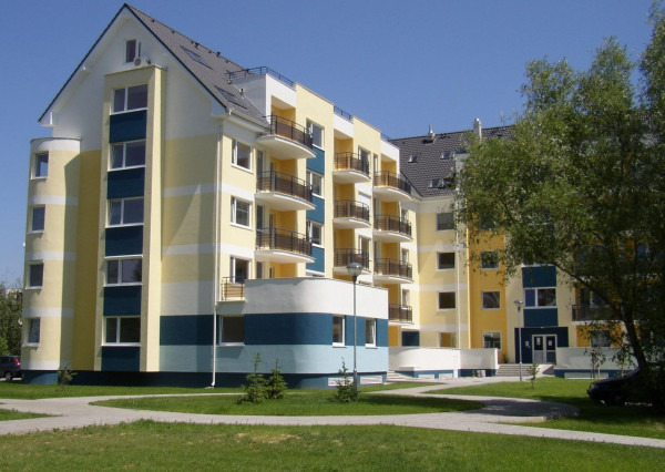 Príjemný 2 izbový byt, 54 m2 + garáž, E. Belluša, Piešťany