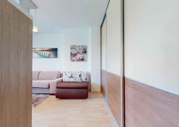 PREDANÉ Zariadený 1 izb. byt PLUS V CENE 1 parkovacie miesto / Piešťany