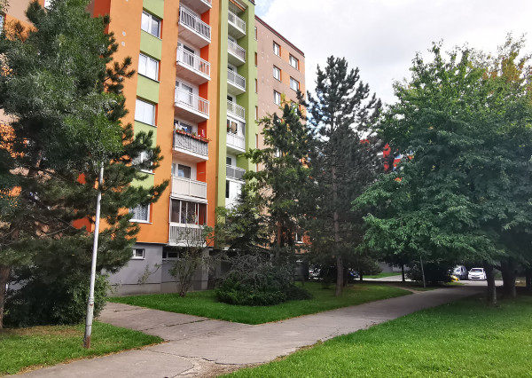 Zrekonštruovaný 3. byt /výťah, loggia, Adam Trajan/ Piešťany