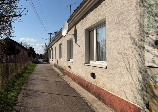 Menší rodinný domček, 64 m2, k.ú. Horné Dubovany, okres Piešťany REZERVOVANÝ